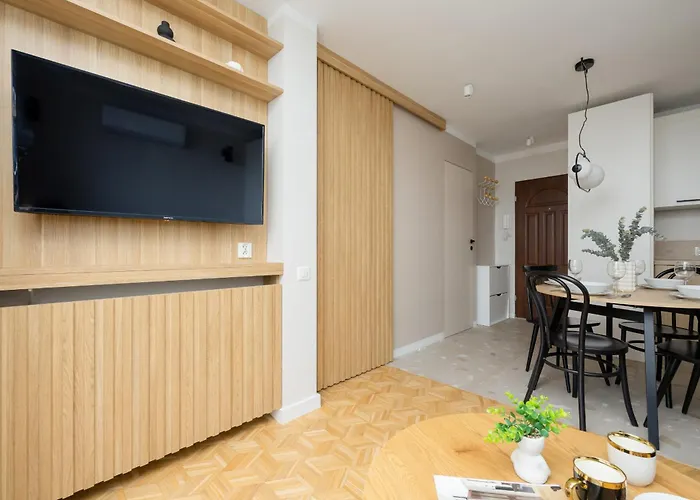 Charming Marszalkowska In The Centre Of By Renters Apartment