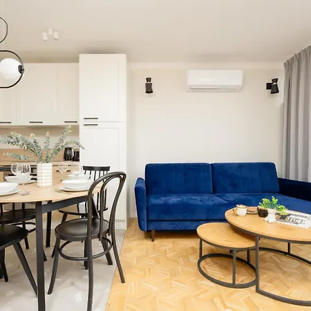 Charming Marszalkowska In The Centre Of By Renters * ワルシャワ